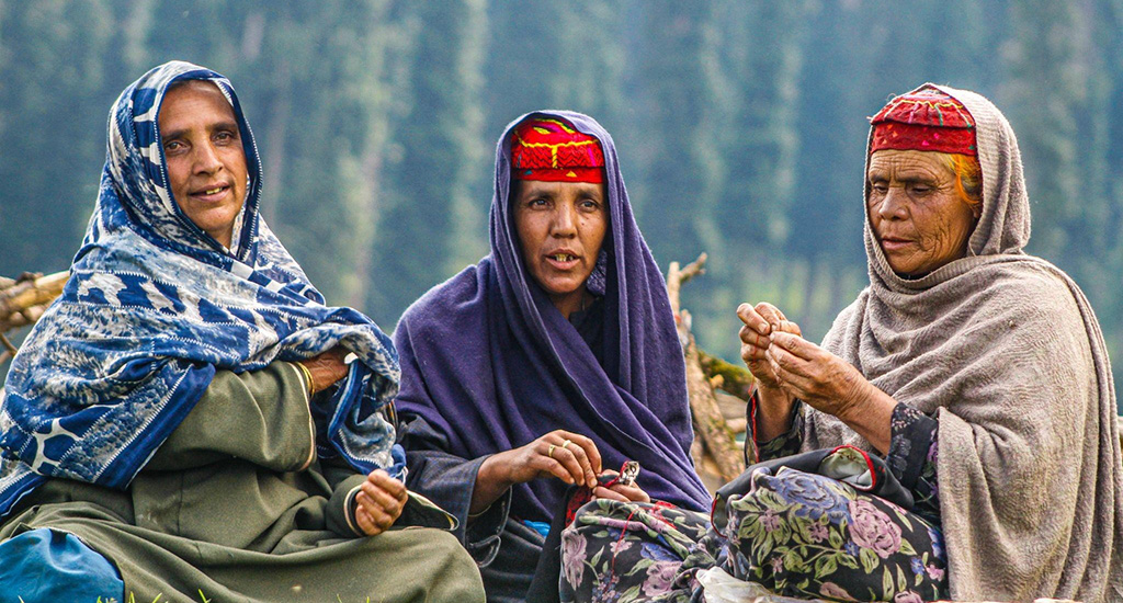 J&K: Gujjar women's embroidered skullcaps lose out to modern fashion